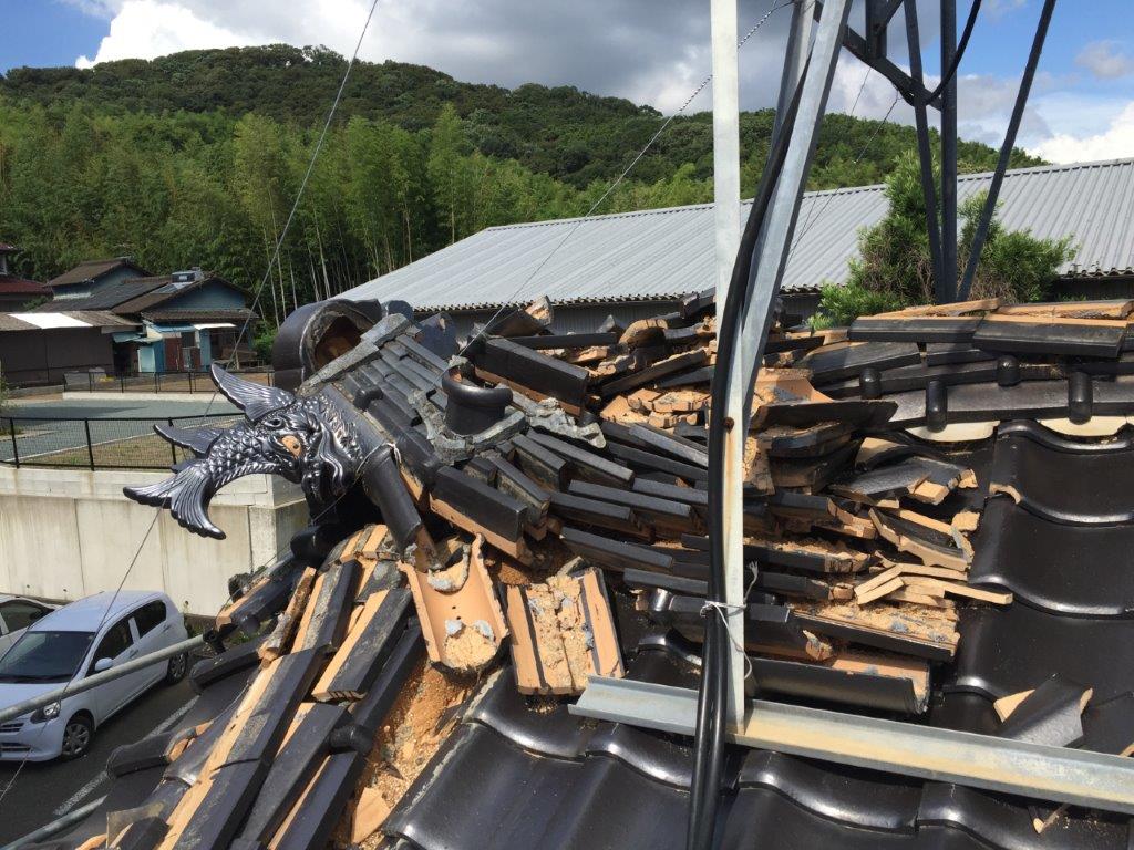 2016年の熊本地震に屋根職人20人で駆けつけました！
